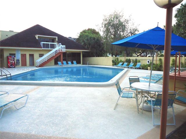 8101 Camino Real C-115, Miami, FL 33143