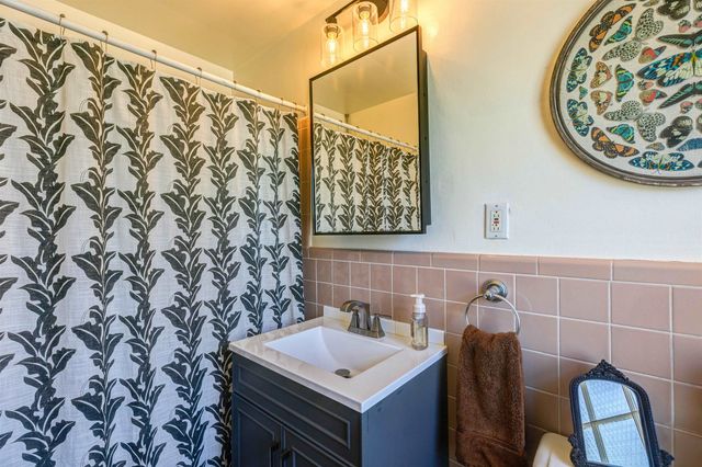 340 W Ellsworth Ave, Salina, KS 67401