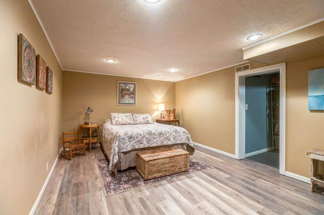 340 W Ellsworth Ave, Salina, KS 67401
