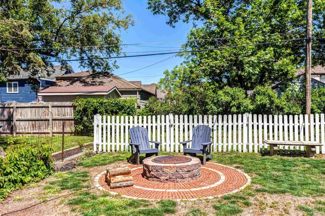 340 W Ellsworth Ave, Salina, KS 67401