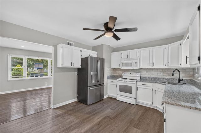 9108 Central Street, Kansas City, MO 64114