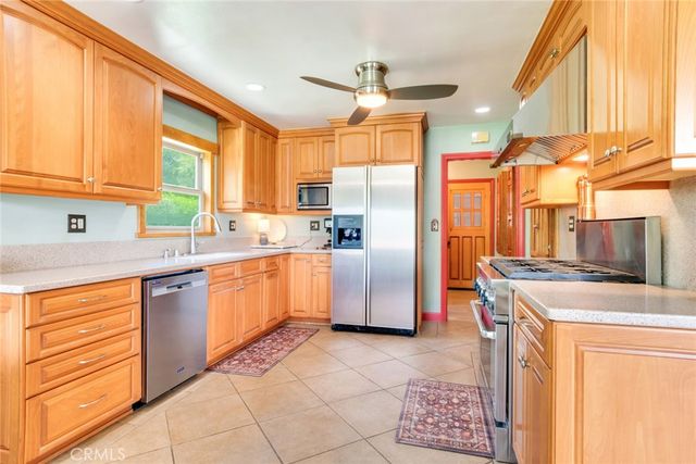 2886 McAllister Street, Riverside, CA 92503