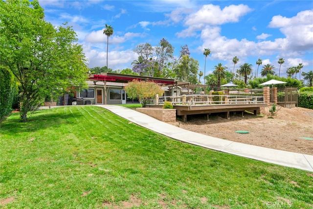 2886 McAllister Street, Riverside, CA 92503