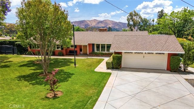 2886 McAllister Street, Riverside, CA 92503