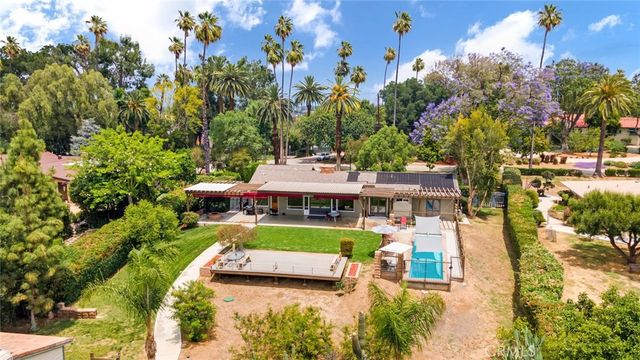 2886 McAllister Street, Riverside, CA 92503