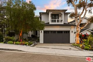 592 30th Street, Manhattan Beach, CA 90266
