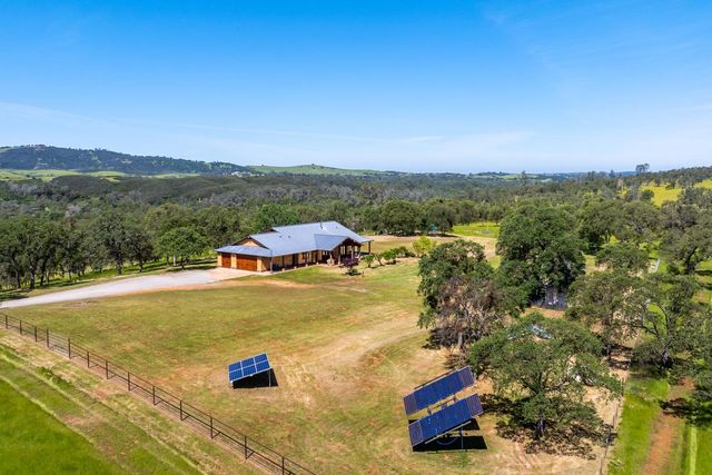 8591 Hogan Dam Rd, Valley Springs, CA 95252