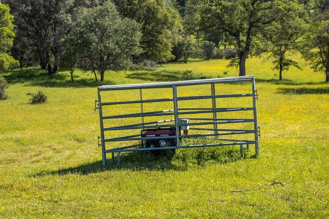 8591 Hogan Dam Rd, Valley Springs, CA 95252