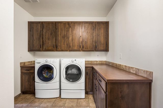 8591 Hogan Dam Rd, Valley Springs, CA 95252