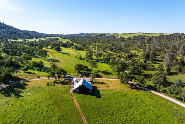 8591 Hogan Dam Rd, Valley Springs, CA 95252
