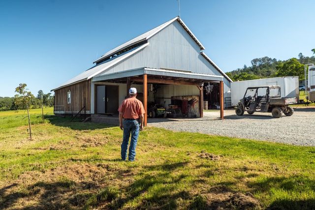 8591 Hogan Dam Rd, Valley Springs, CA 95252