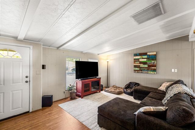 8591 Hogan Dam Rd, Valley Springs, CA 95252