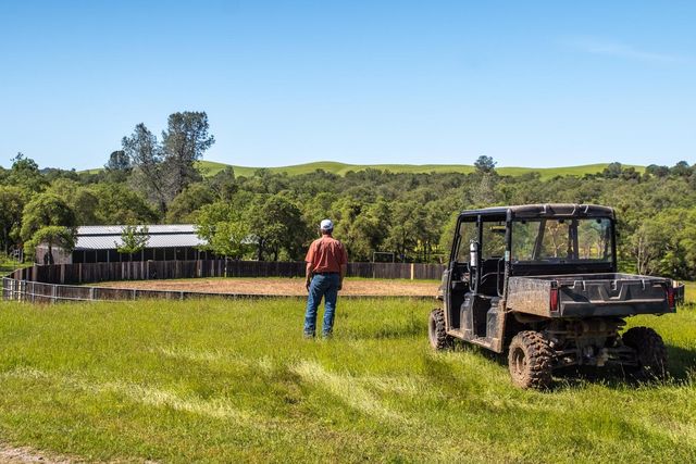 8591 Hogan Dam Rd, Valley Springs, CA 95252