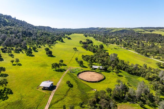 8591 Hogan Dam Rd, Valley Springs, CA 95252