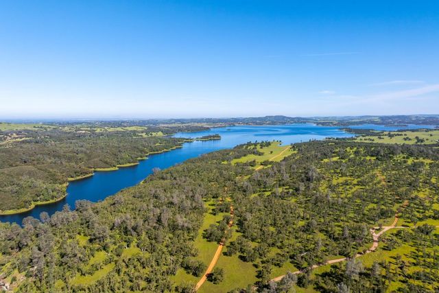 8591 Hogan Dam Rd, Valley Springs, CA 95252