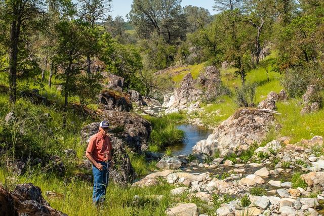 8591 Hogan Dam Rd, Valley Springs, CA 95252