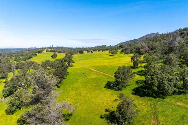8591 Hogan Dam Rd, Valley Springs, CA 95252