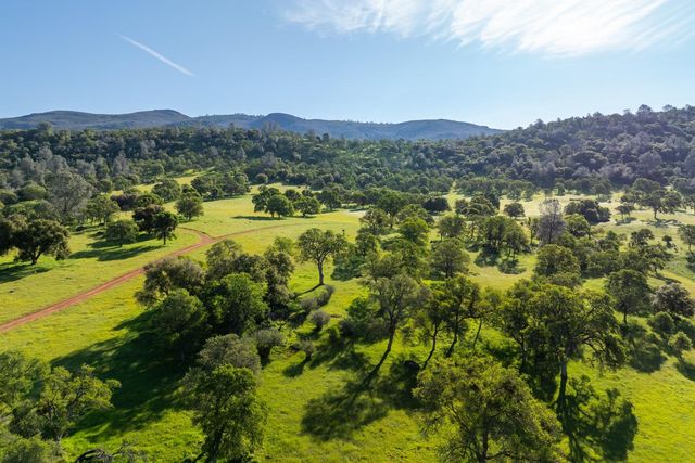 8591 Hogan Dam Rd, Valley Springs, CA 95252