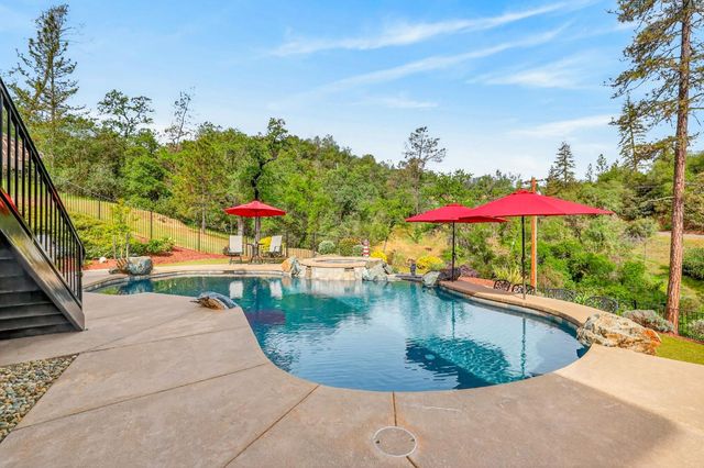 4554 Cross Creek Rd, Cool, CA 95614