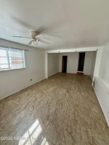 109 MARTINDALE Avenue, Interlachen, FL 32148