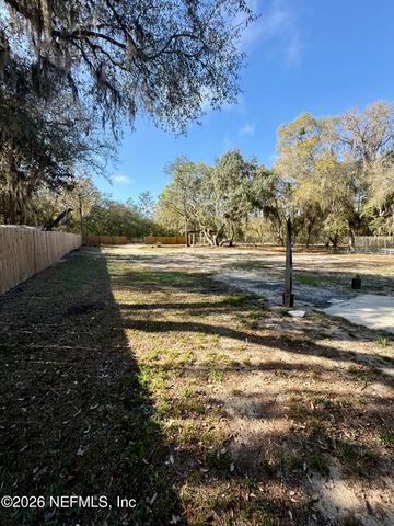 109 MARTINDALE Avenue, Interlachen, FL 32148