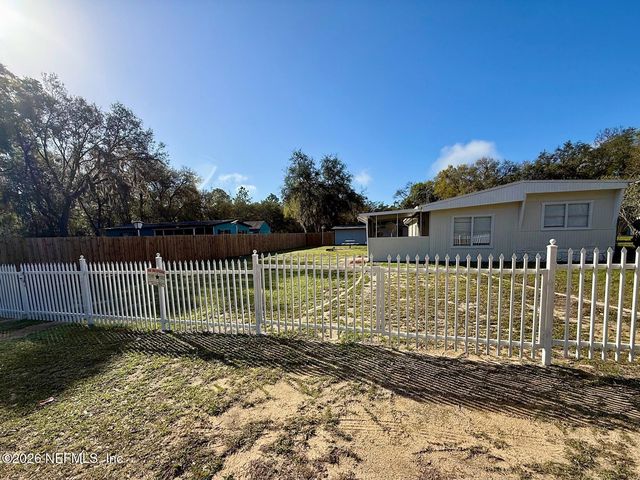 109 MARTINDALE Avenue, Interlachen, FL 32148