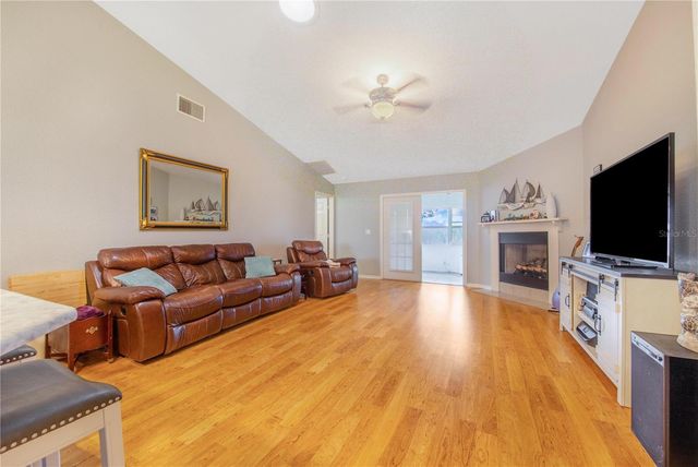 194 S LAKE MARIAM DRIVE, Winter Haven, FL 33884