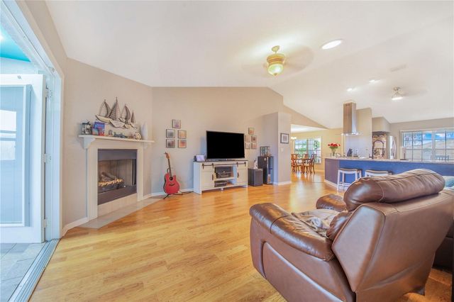 194 S LAKE MARIAM DRIVE, Winter Haven, FL 33884