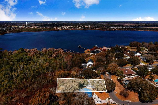 194 S LAKE MARIAM DRIVE, Winter Haven, FL 33884