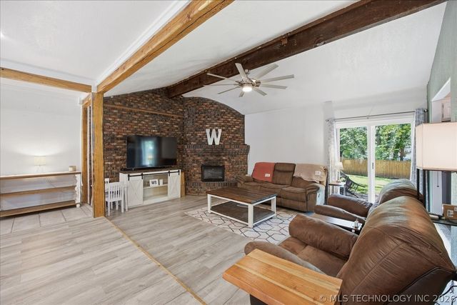 334 Spruce Court, Sand Springs, OK 74063