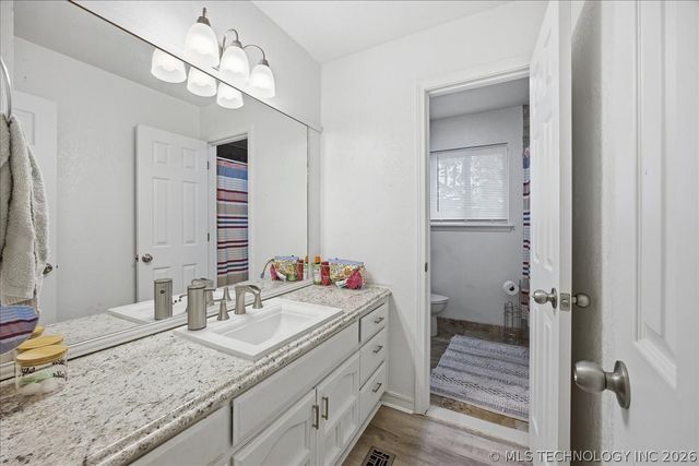 334 Spruce Court, Sand Springs, OK 74063