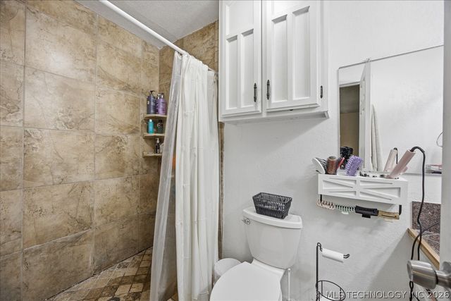 334 Spruce Court, Sand Springs, OK 74063