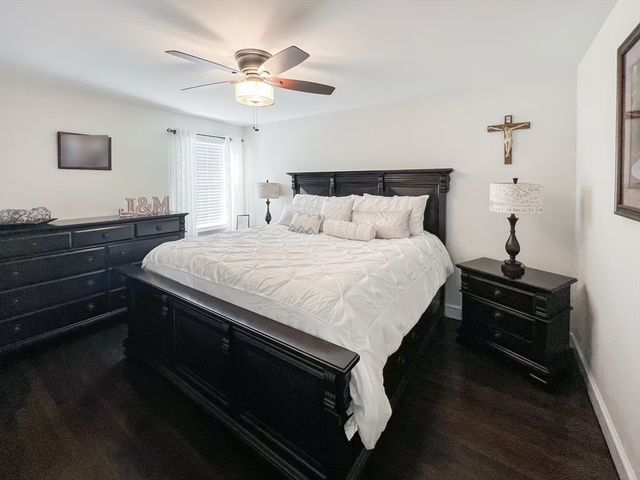 82 Kearns Ave, Tiverton, RI 02878