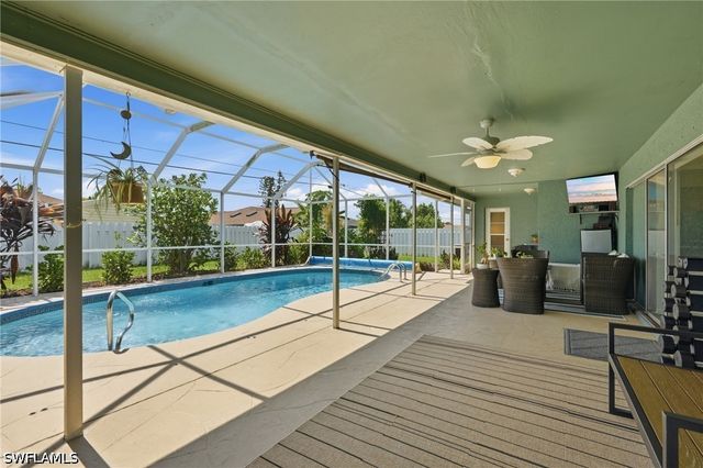 329 SE 16th PL, Cape Coral, FL 33990