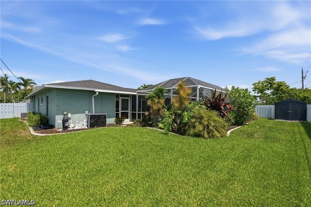 329 SE 16th PL, Cape Coral, FL 33990