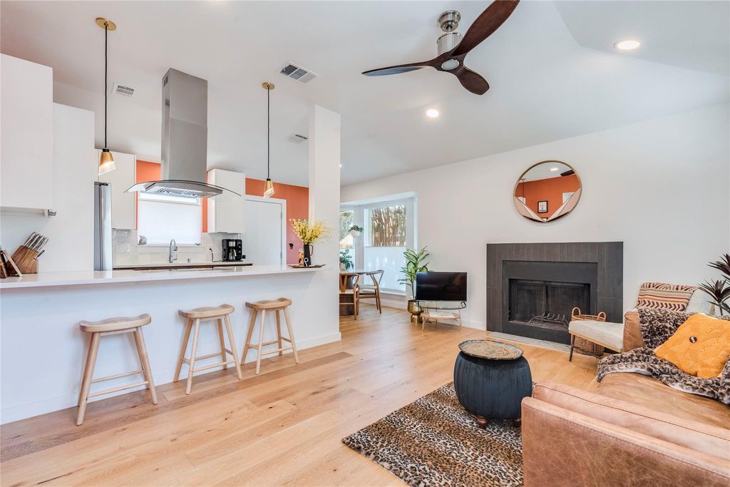 9700 Sugar Hill DR A, Austin, TX 78748
