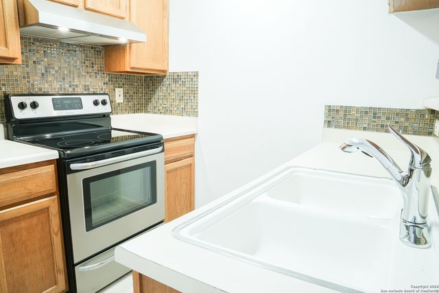 11610 Vance Jackson Rd Apt 980, San Antonio, TX 78230