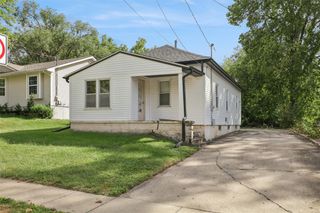 217 E Payton Avenue, Des Moines, IA 50315
