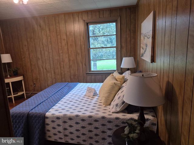 1858 WHITE OAK RD, Strasburg, PA 17579