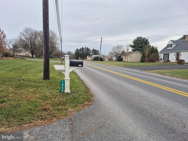 1858 WHITE OAK RD, Strasburg, PA 17579