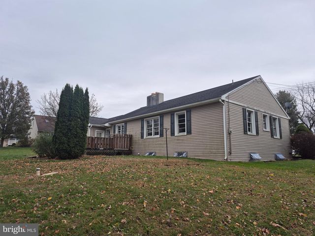 1858 WHITE OAK RD, Strasburg, PA 17579