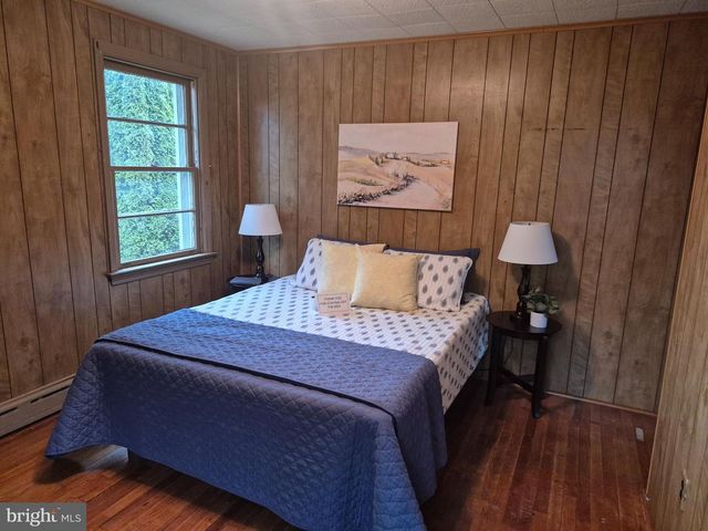 1858 WHITE OAK RD, Strasburg, PA 17579