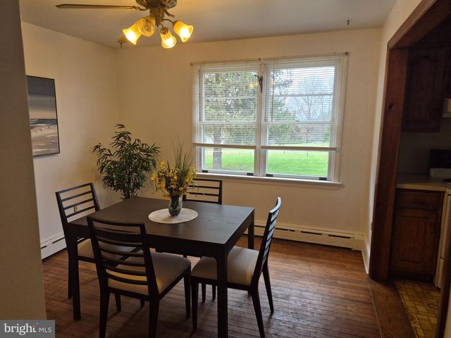 1858 WHITE OAK RD, Strasburg, PA 17579