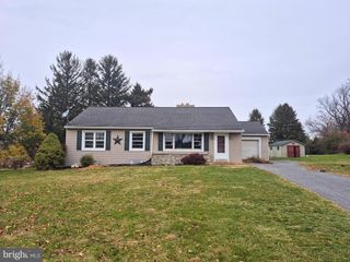 1858 WHITE OAK RD, Strasburg, PA 17579
