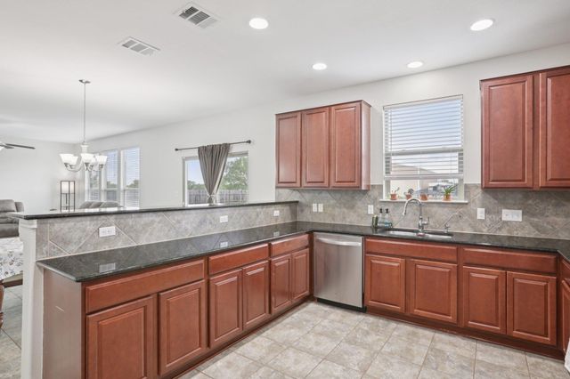 132 Brittany LN, Bastrop, TX 78602