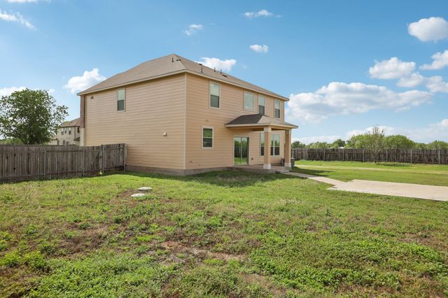 132 Brittany LN, Bastrop, TX 78602