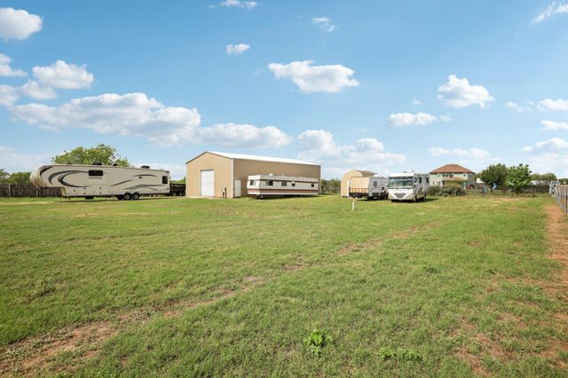 132 Brittany LN, Bastrop, TX 78602