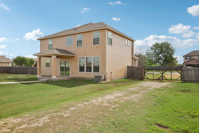 132 Brittany LN, Bastrop, TX 78602