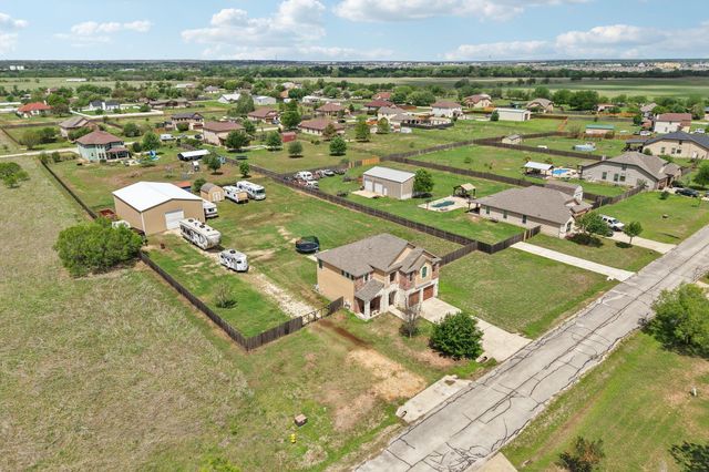 132 Brittany LN, Bastrop, TX 78602