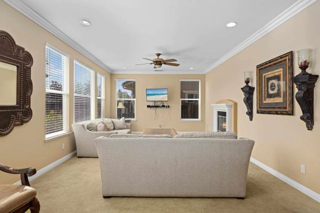 1745 Blue Water Ln, San Marcos, CA 92078
